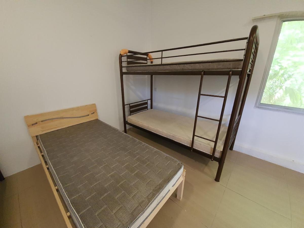 Spot On 90025 Sr Valley Hotel Σερεμπάν Εξωτερικό φωτογραφία